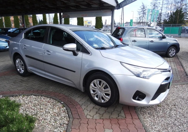 Toyota Avensis cena 42900 przebieg: 201000, rok produkcji 2015 z Sosnowiec małe 326